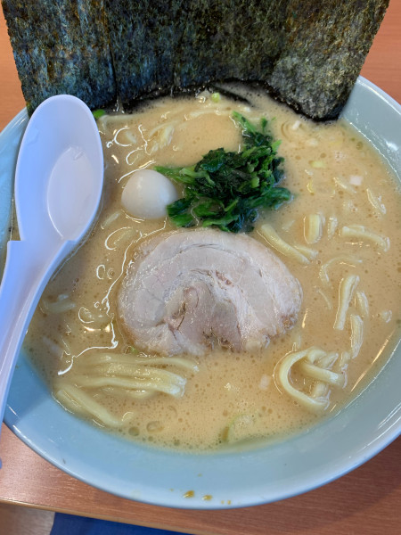 「醤油ラーメン　830円」@魂心家 福山駅家店の写真