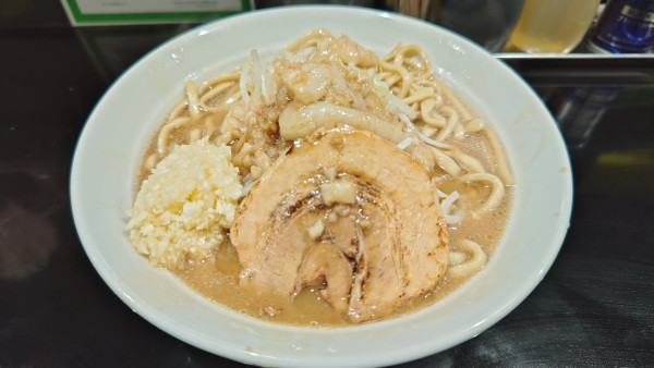 「ラーメン（300g）」@豚ギャング 大和店の写真