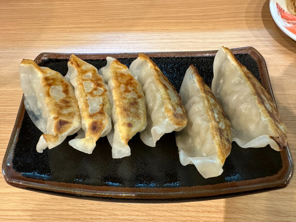 「特製餃子（6個）390円→0円」@ばりきや源流の写真