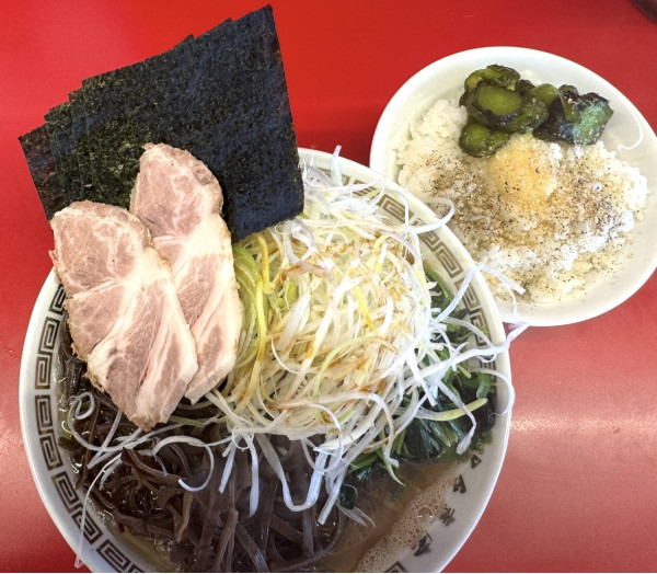 「◯喜らーめんキクラゲトッピング」@家系ラーメン 佐々喜家の写真