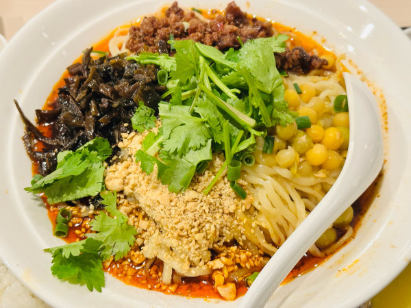 「本場重慶碗雑麺 1,080円 特盛 200円」@本格四川料理 麻辣先生 日本橋2号店の写真