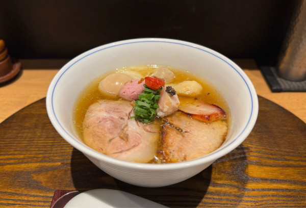 「特上らぁ麺（白醤油）¥2050」@らぁ麺や 嶋の写真