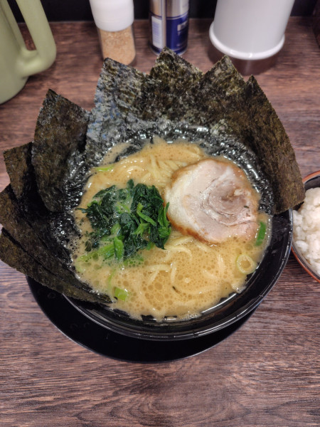 「醤油ラーメン￥800＋海苔￥120」@横濱家系ラーメン さがみ家の写真