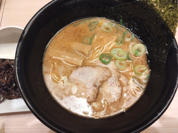 「豚骨醤油」@TOKYO 豚骨 BASE MADE by 博多一風堂 ecute品川サウス店の写真