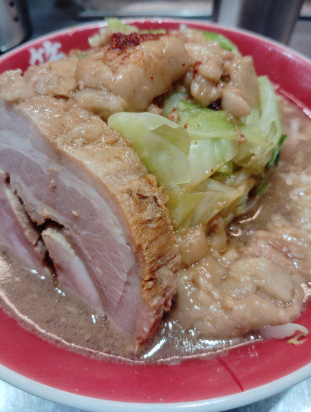 「マルジロウ 麺半分 野菜あぶら」@箕輪家 中野旗艦店の写真