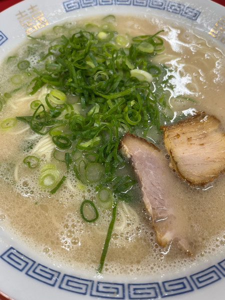 「ラーメン大（800円）」@長浜ラーメン 構店の写真
