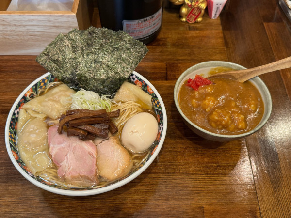 「奈つやのもちもち雲呑味玉中華そば」@奈つやの中華そばの写真