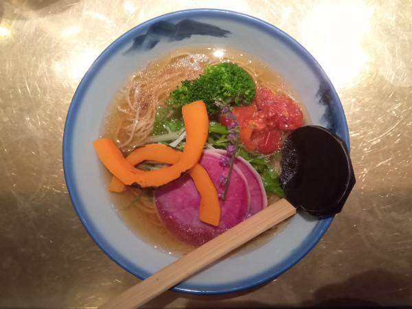 「彩り野菜のヴィーガンらーめん」@AFURI 南青山の写真