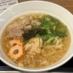 中華そば（950円）