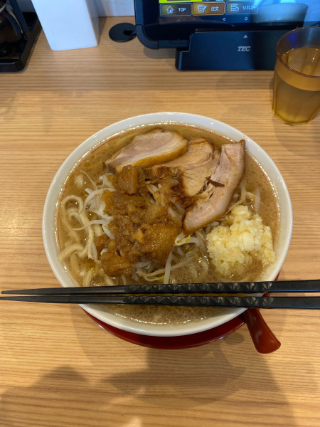 「二郎系小ラーメンヤサイ少なめ脂マシ」@ラーメン匠の写真