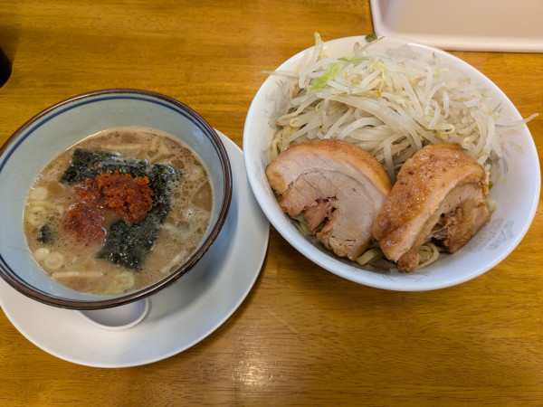「つけ麺 えびから(平打麺)＋豚券」@麺屋 花の名の写真