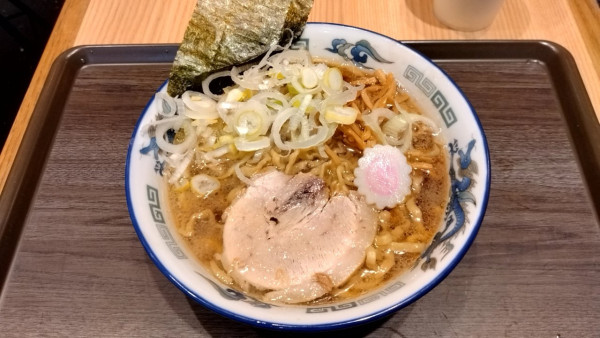 「らーめん並_790円」@舎鈴 プレナ幕張店の写真