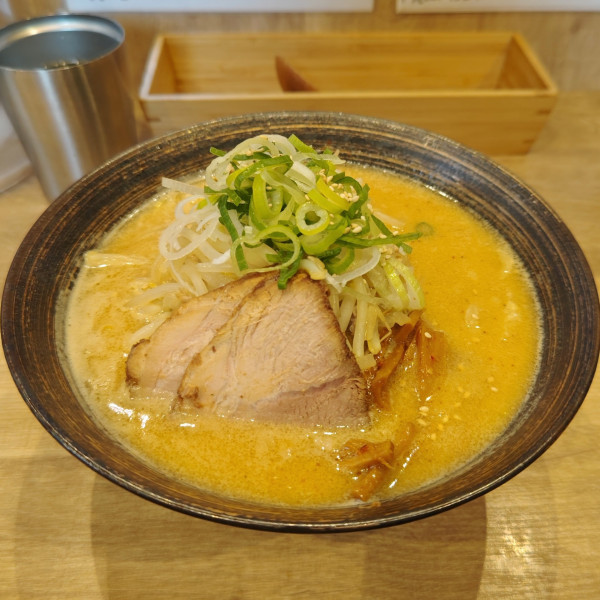 「白味噌ラーメン＋野菜増し」@九段下 中路の写真
