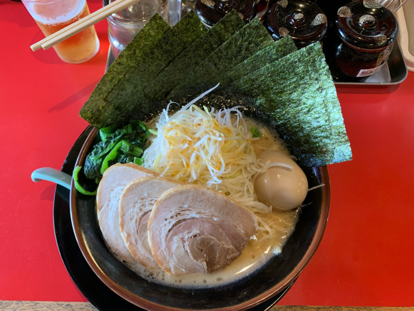 「MAXラーメンネギTＰ」@横浜家系ラーメン ええが家 千種駅前店の写真