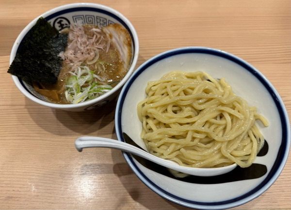「濃厚魚介つけ麺」@中華そば つけめん 玉 JR川崎タワー店の写真