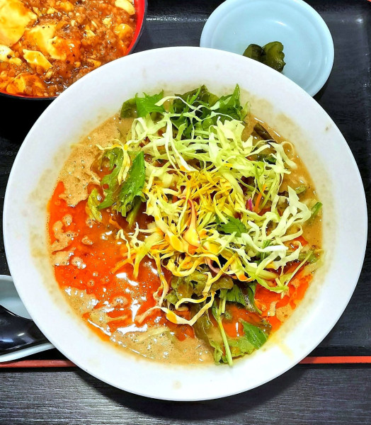 「担々麺+麻婆飯のセット 1200円」@筑紫飯店の写真