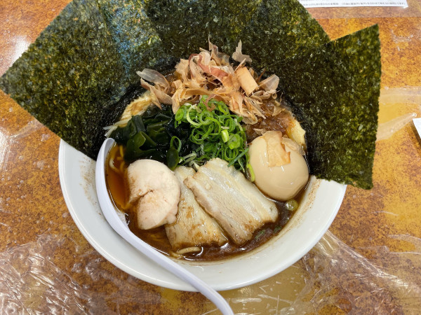 「京鰹中華そば」@中華そば 麺屋 来陣の写真