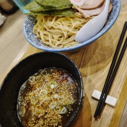 つけそば(醤油・大盛)(1,000+200円)