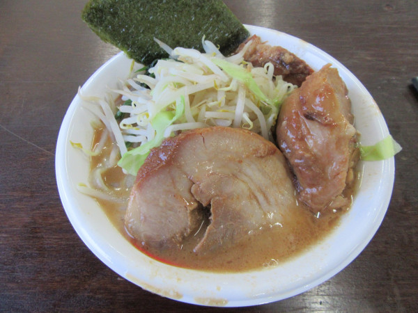 「ちばから　ラーメン（１０００円）＋豚増し×２＋のりレン草」@第2回ラーメン万博2024 in TSUCHIURAの写真