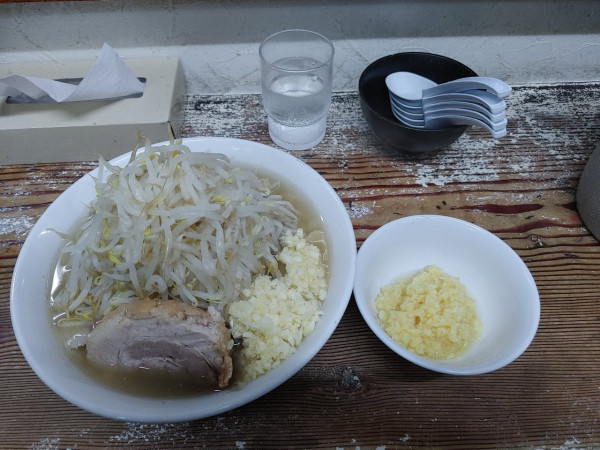 「ラーメン　中　650円　生姜  60円」@手打 手綱の写真