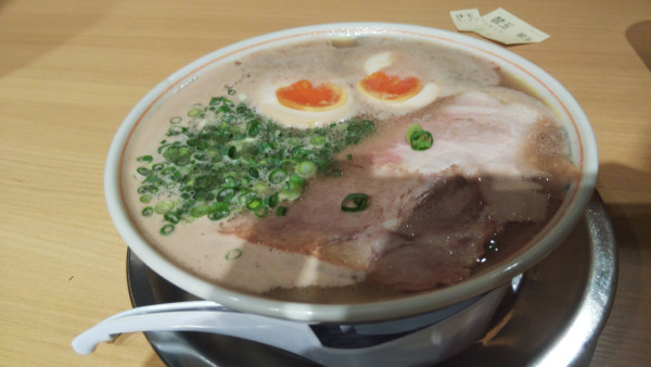 「味玉ラーメン」@三代目 博多 だるま アクアシティお台場店の写真