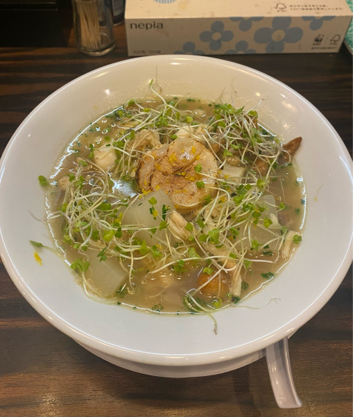 「[限定] ホタテと鯛のラーメン ¥1500 (塩で)」@稲荷屋の写真
