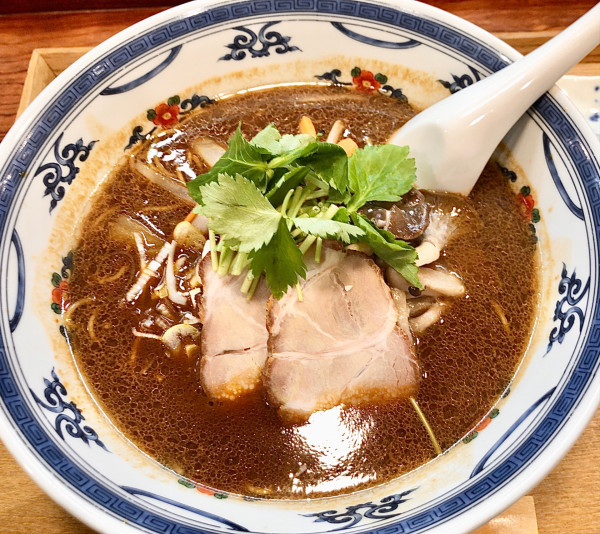 「11月季節限定【赤出汁そば】1200円」@中華そば 水嶋の写真