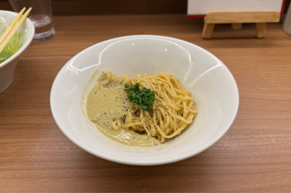 「牡蠣の和え玉¥400（浅蜊ニラ蕎麦と共にオーダー）」@中華蕎麦 左とうの写真