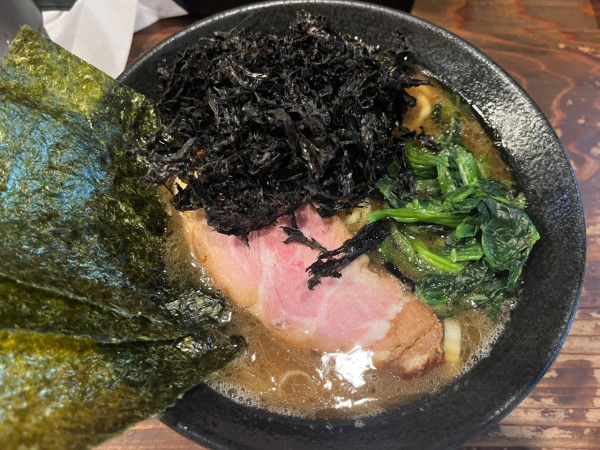 「ラーメン850円＋岩のり150円」@麺処 真名呼の写真