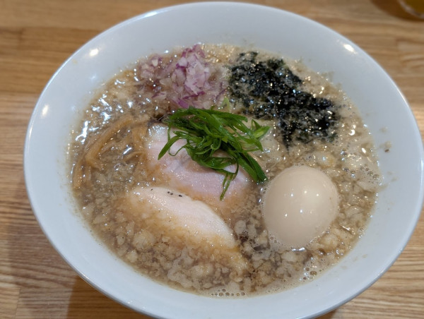 「夜営業限定　背脂煮干し」@RAMEN TOMOの写真