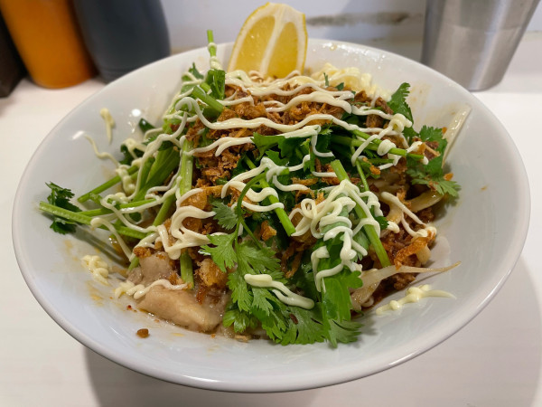 「【限定】パッタイ¥1,200(並)パクチー¥100」@ハイパーファットンの写真