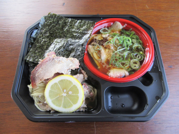 「龍介土浦学園通り店　釜上げ昆布水つけ蕎麦（１０００円）＋特級」@第2回ラーメン万博2024 in TSUCHIURAの写真