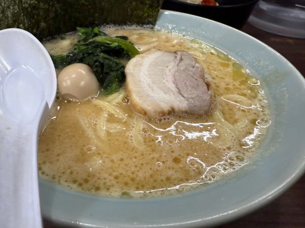 「ラーメン（並）」@横浜家系ラーメン 飯田橋 魂心家の写真