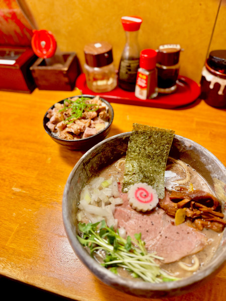 「燻製秋刀魚らーめん1,200円」@豚骨らーめん れんの写真