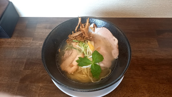 「牛骨塩らぁ麺」@らぁ麺げんてつの写真