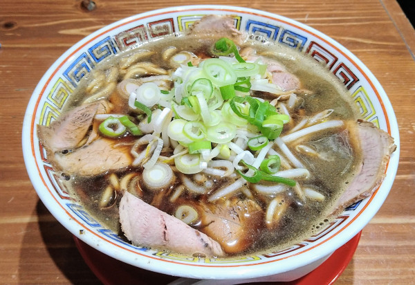 「津軽BLACK(大)」@長尾中華そば 東京神田店の写真