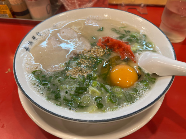 「たまご入りラーメン」@博多一心亭の写真
