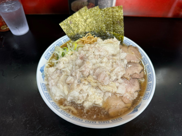 「チャーシュー麺大身クイーン」@手打ち中華そば 酒田 河原町店の写真