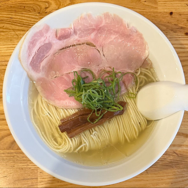 「鶏清湯貝塩そば  牡蠣アヒージョの和え玉」@鶏冠78の写真