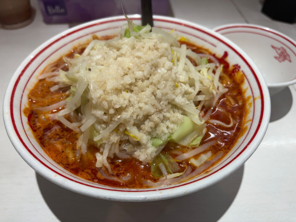 「濃厚巨豚北極 辛さ2倍　背脂」@蒙古タンメン 中本 立川店の写真