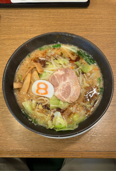 「野菜こく旨らーめん（880）」@8番らーめん 輪島店の写真