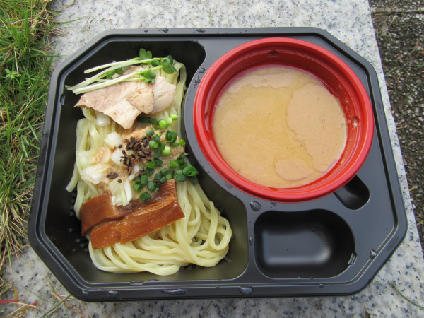 「竹末食堂　黒トリュフと帆立の濃厚鶏つけ麺（１０００円）」@第2回ラーメン万博2024 in TSUCHIURAの写真