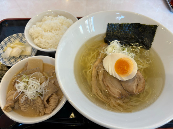 「もつ煮セット(彩の国地鶏タマシャモ中華そば･塩)1000円」@やまむろラーメンの写真