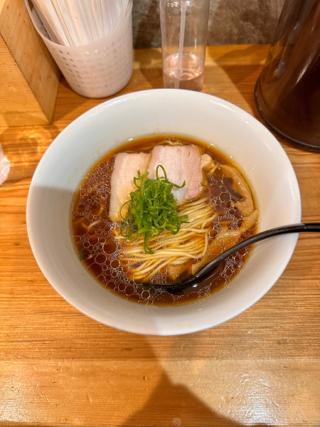 「地鶏醤油らぁ麺」@麺FACTORY JAWS 2ndの写真