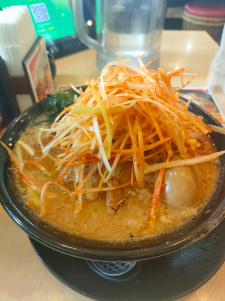 「極上味噌らーめん　辛ネギ」@北海道らーめん 味噌ノ頂の写真