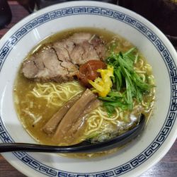 梅しおらーめん￥930