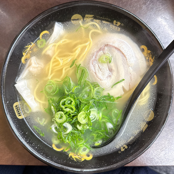 「鯛だし香る塩ラーメン」@天下一品 池尻店の写真