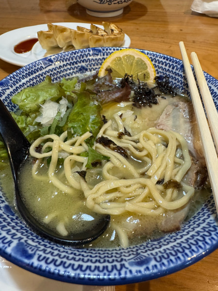 「濃厚鶏チャーシューメン」@麺 やまだの写真