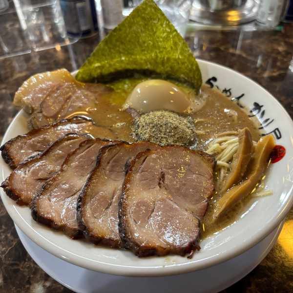 「濃厚煮干しら〜めん」@ら~めん かり屋の写真