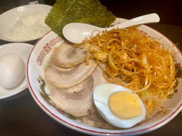 「ネギとんこつチャーシュー  大盛  醤油」@岡ちゃんラーメンの写真